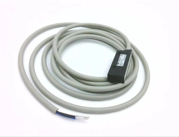 MDFK 08T7101/1000 Baumer Electric